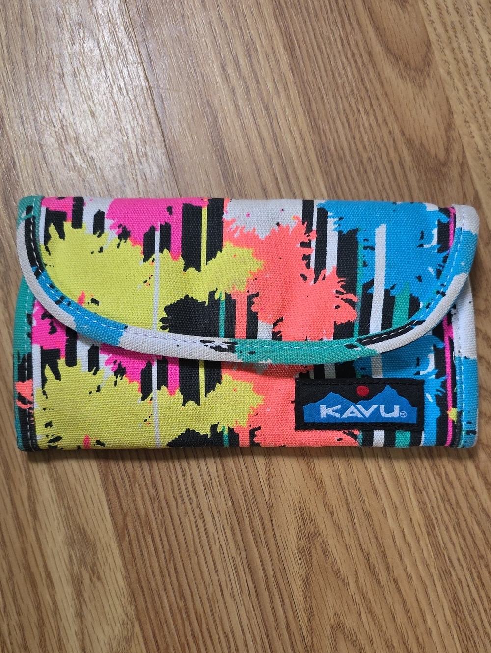 Kavu Paint-Splash Wallet